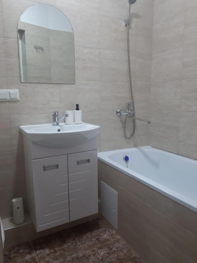 Aura On Sydykova Street 290 Apartman Biskek Kültér fotó